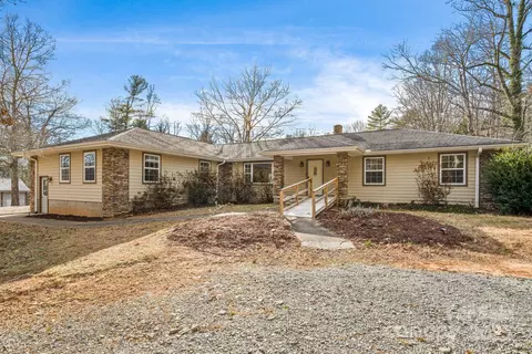 117 Old Tanglewood Trl, Hendersonville, NC 28739