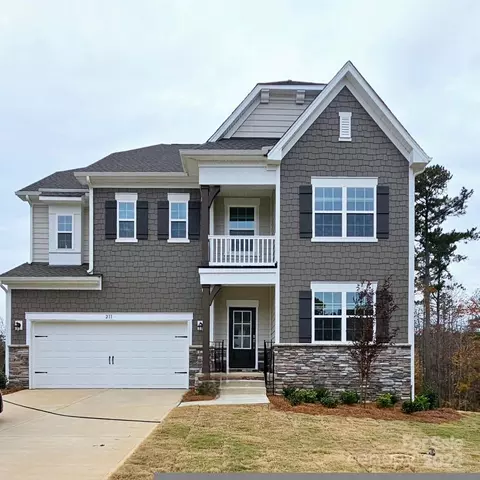 211 Hamptons Cove Rd, Troutman, NC 28166