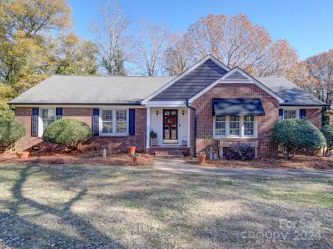 816 Applegate Ct, Gastonia, NC 28054