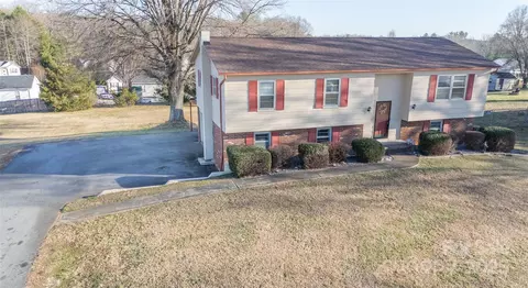 2212 Olde Well Se 24 Rd SE #24, Hudson, NC 28638