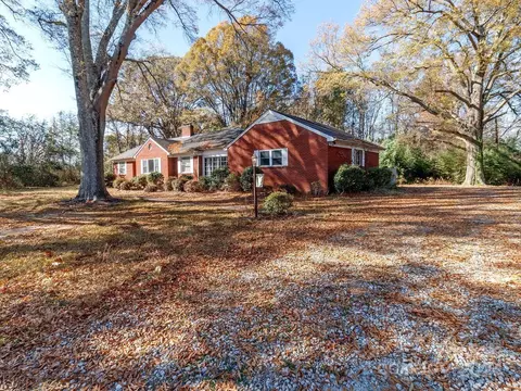 2205 Rama Rd, Charlotte, NC 28212
