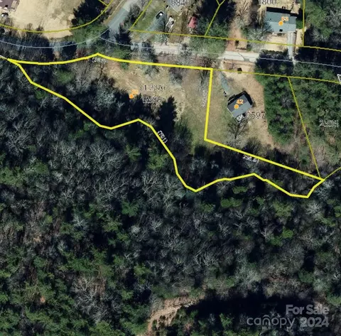 62 Stafford Rd, Spruce Pine, NC 28777