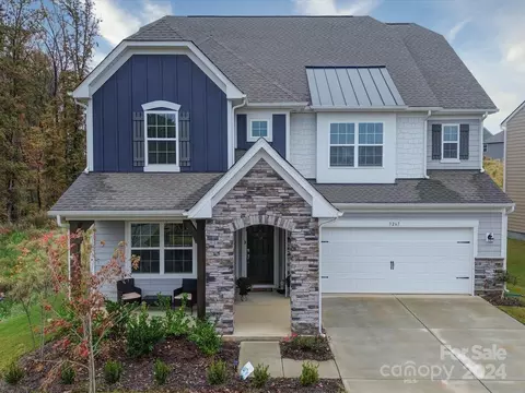 3267 Hillside Roll Rd, Fort Mill, SC 29715