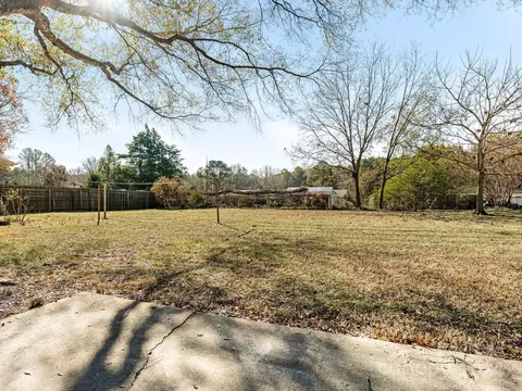 Exterior - 4141 David Dr, Matthews, NC 28105 photo 5 of 7