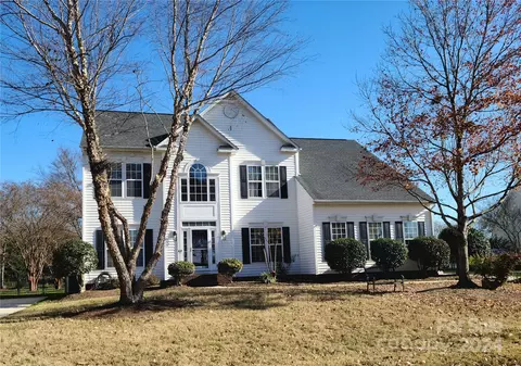 1122 Oak Alley Dr, Indian Trail, NC 28079