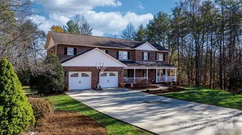 104 Clearwater Dr, Morganton, NC 28655