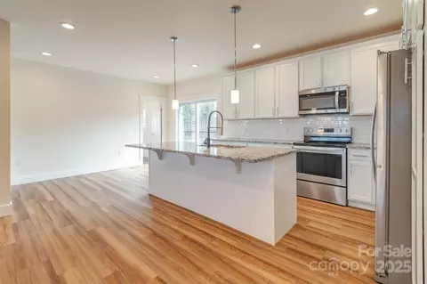127 Cascade Ridge Rd, Fairview, NC 28730 photo 12