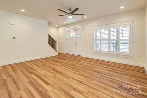 127 Cascade Ridge Rd, Fairview, NC 28730 photo 3
