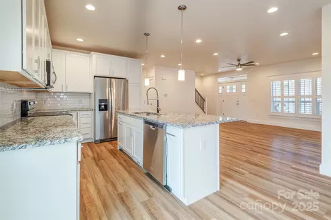 127 Cascade Ridge Rd, Fairview, NC 28730 photo 10