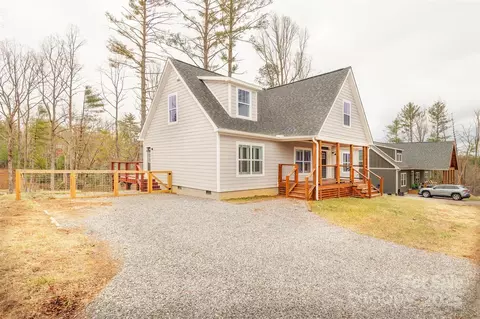 127 Cascade Ridge Rd, Fairview, NC 28730 photo 2