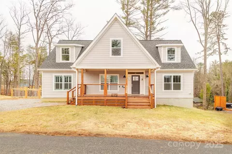 127 Cascade Ridge Rd, Fairview, NC 28730