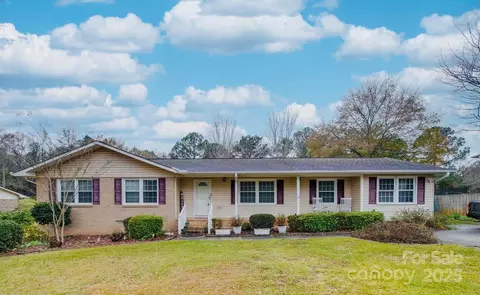 106 Fox Run Dr, Fort Mill, SC 29715