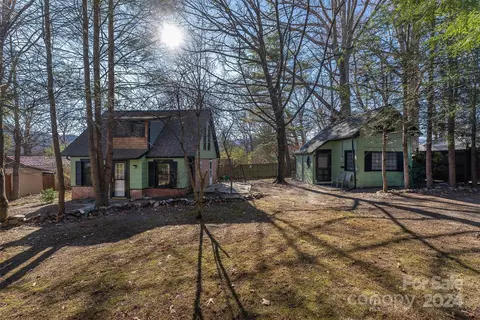 Pine Street, Black Mountain, NC 28711