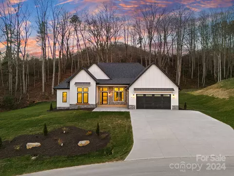 28 Bridgeway 50 Dr #50, Candler, NC 28715