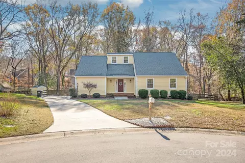 10800 Honey Bee Cir, Charlotte, NC 28226