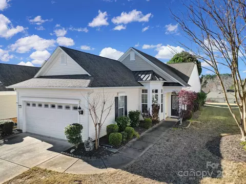 16287 Raven Crest Dr, Fort Mill, SC 29707