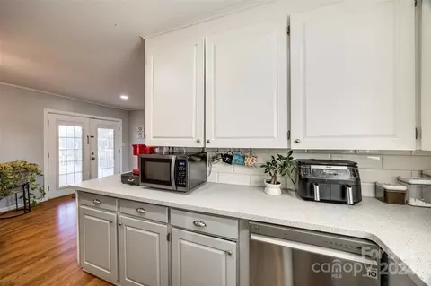 Kitchen - 708 N Main St, Lowell, NC 28098 photo 4 of 4