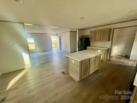 Living - 46 Kidd And Brown Rd, Hiddenite, NC 28636 photo 2 of 2