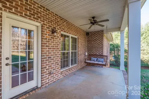 Exterior - 209 9th Ne St NE, Conover, NC 28613 photo 3 of 5