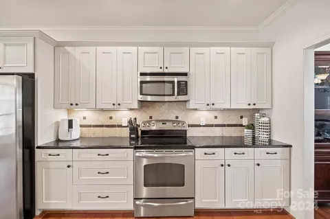 Kitchen - 209 9th Ne St NE, Conover, NC 28613 photo 4 of 4