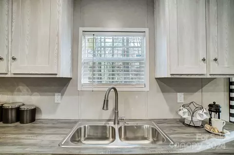 Kitchen - 1860 Bascom Ln, Midland, NC 28107 photo 5 of 5