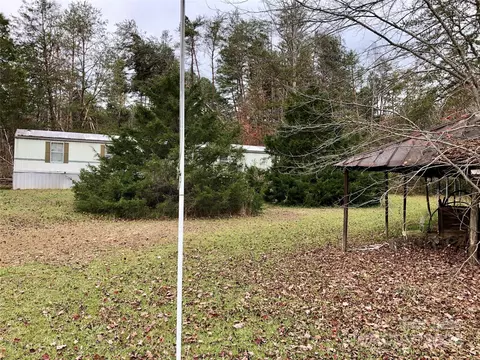 221 Luckadoo Rd, Bostic, NC 28018 photo 2