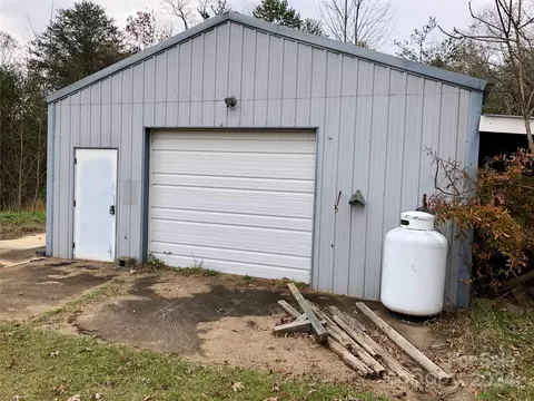 221 Luckadoo Rd, Bostic, NC 28018 photo 11