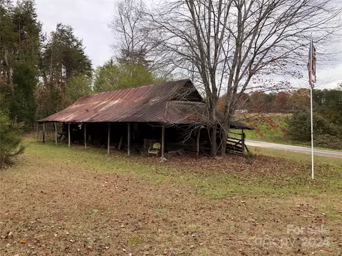 221 Luckadoo Rd, Bostic, NC 28018 photo 3