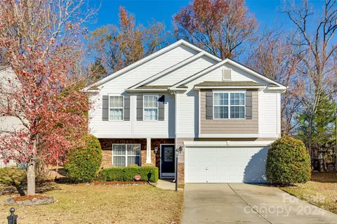 14126 Waterlyn Dr, Charlotte, NC 28278