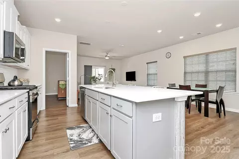 Kitchen - 5762 Soft Shell Dr, Lancaster, SC 29720 photo 5 of 5