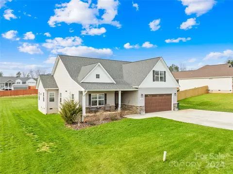 184 Staffordshire Dr, Statesville, NC 28625