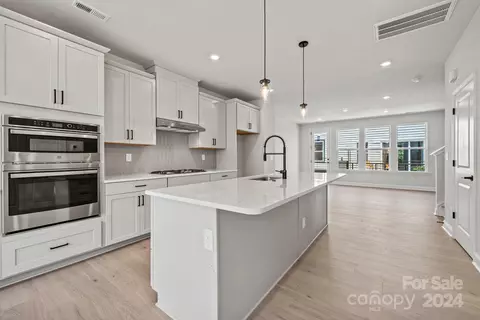 Kitchen - 711 Hoke Ln, Davidson, NC 28036 photo 2 of 2
