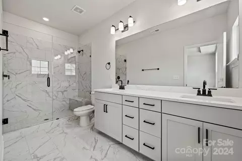 Bath - 711 Hoke Ln, Davidson, NC 28036 photo 2 of 2