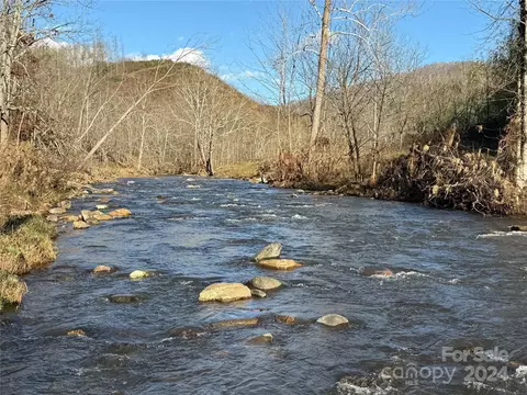 999999 Harrell Hill Rd, Bakersville, NC 28705