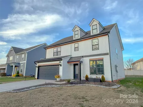 5124 Hucks Rd, Charlotte, NC 28269