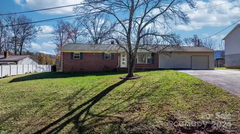 1182 Creekwood Dr, Morganton, NC 28655