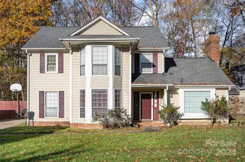 2027 Killarney Pl, Charlotte, NC 28262