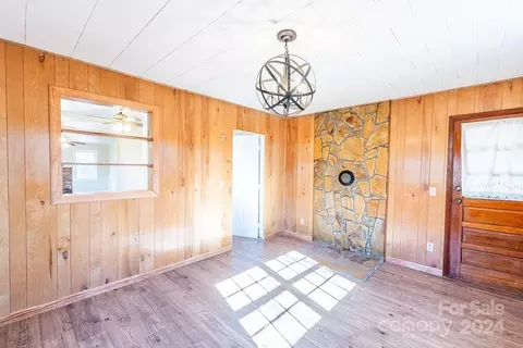 Living - 84 Woodtop Rd, Sylva, NC 28779 photo 6 of 6