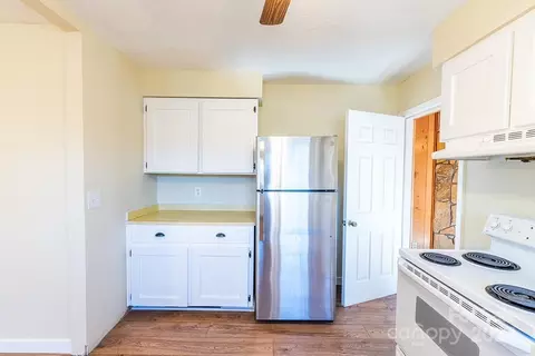 Kitchen - 84 Woodtop Rd, Sylva, NC 28779 photo 2 of 3