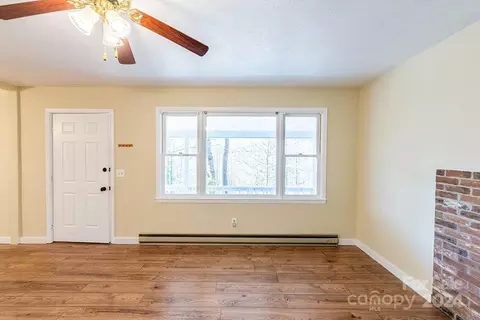 Living - 84 Woodtop Rd, Sylva, NC 28779 photo 4 of 6