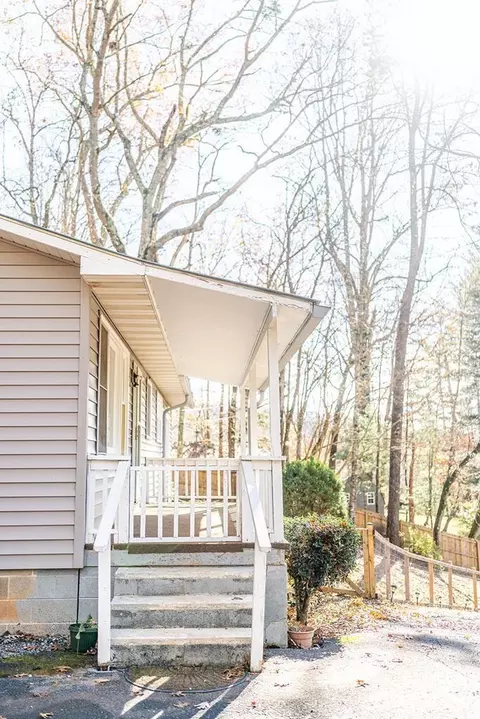 Exterior - 84 Woodtop Rd, Sylva, NC 28779 photo 4 of 8