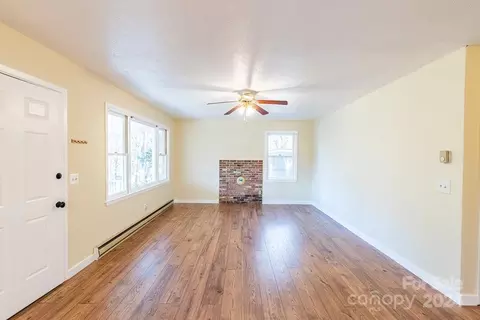 Living - 84 Woodtop Rd, Sylva, NC 28779 photo 2 of 6