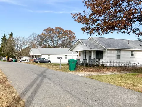 510 11th St, Gaffney, SC 29340