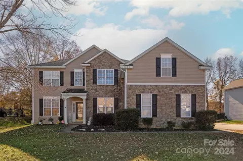 4805 Sandtyn Dr, Waxhaw, NC 28173