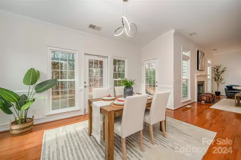 Dining - 19534 Dufour Ct, Cornelius, NC 28031 photo 2 of 2