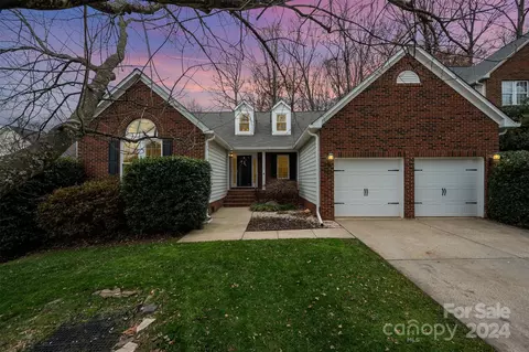 19534 Dufour Ct, Cornelius, NC 28031