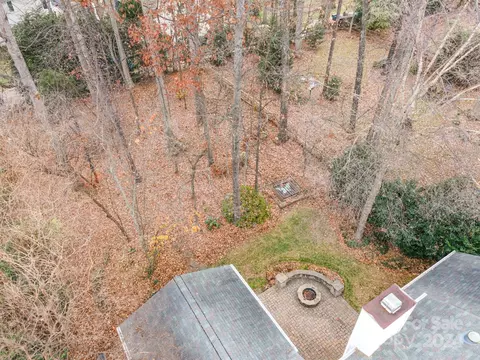 View/Area - 19534 Dufour Ct, Cornelius, NC 28031 photo 4 of 5