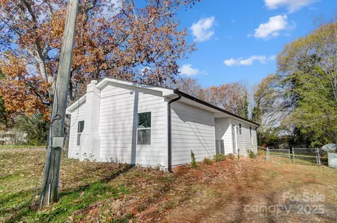 105 Center St, Kings Mountain, NC 28086