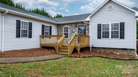 3357 Lilac Ln, Hudson, NC 28638