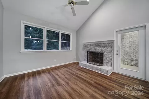 Living - 19974 Oak Leaf Cir, Cornelius, NC 28031 photo 2 of 4